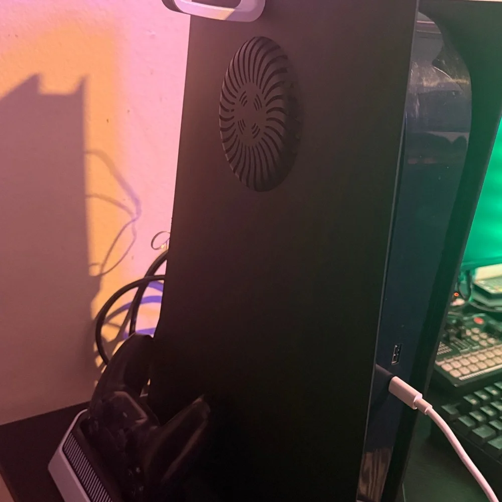 PS5 disc version custom faceplates & one controller .cooling stand for extra 25$